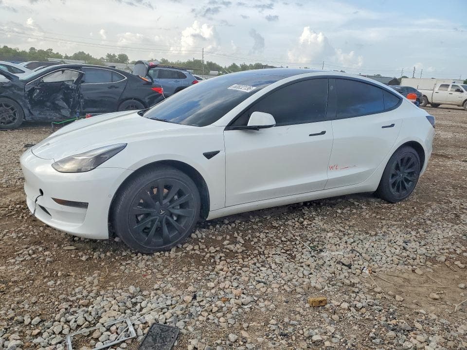 2022 TESLA MODEL 3 - 1