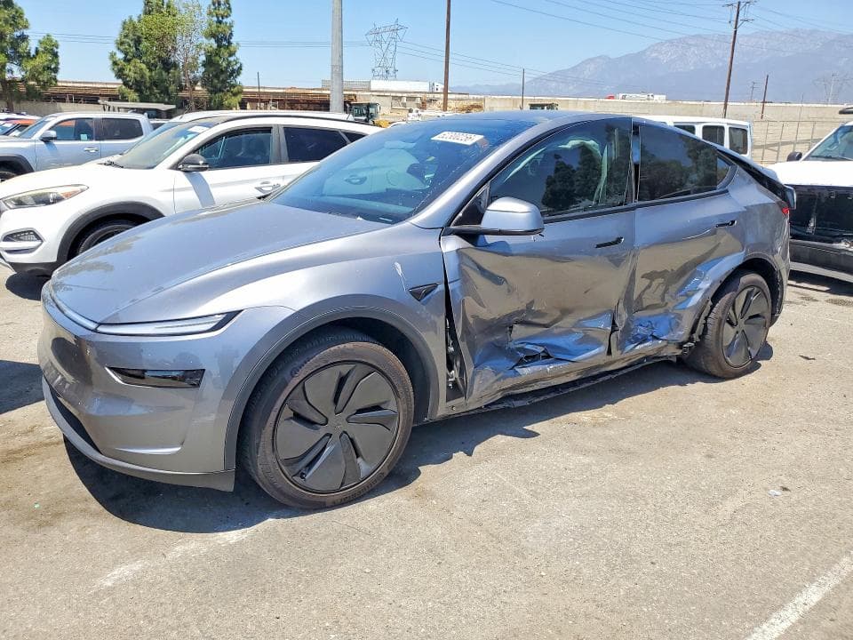 2026 TESLA MODEL Y - 1