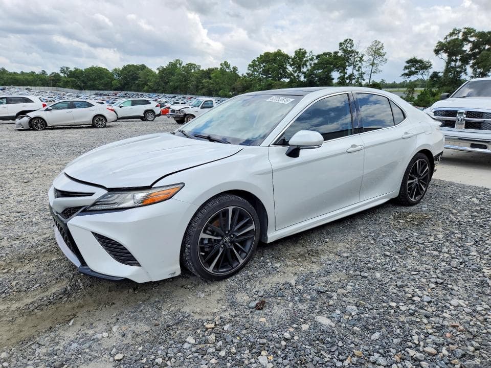 2019 TOYOTA CAMRY XSE - 1