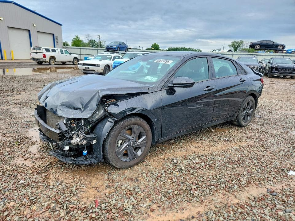 2022 HYUNDAI ELANTRA SEL - 1