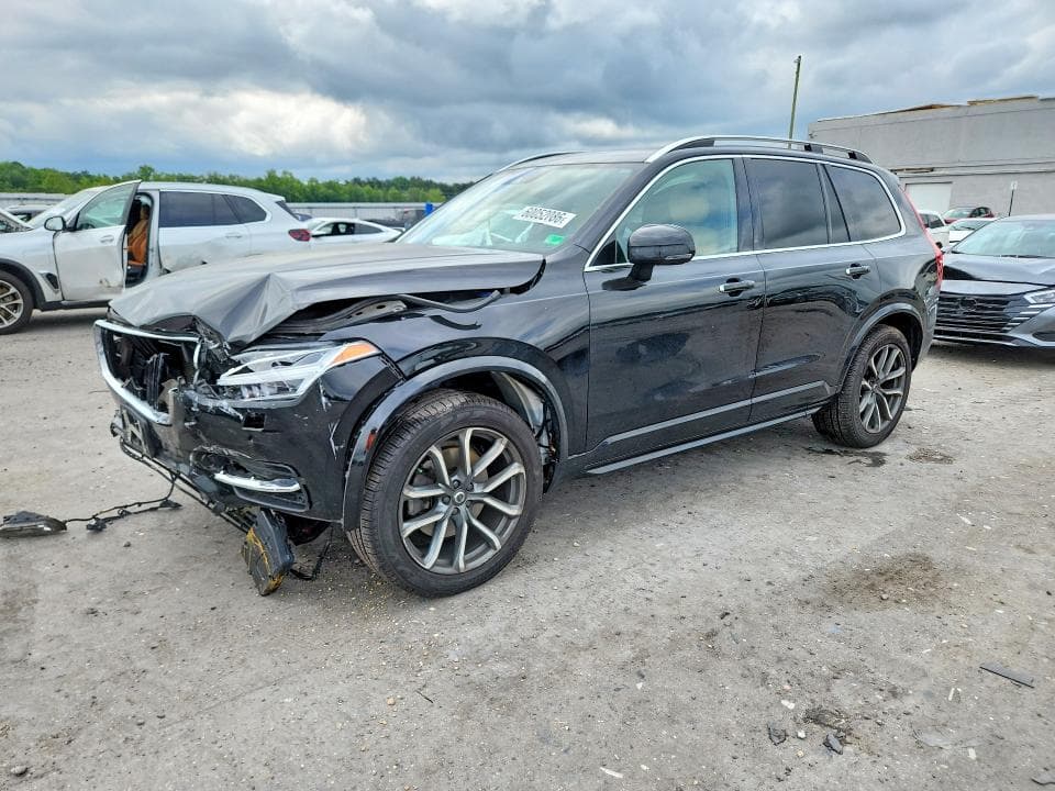 2017 VOLVO XC90 T6 - 1