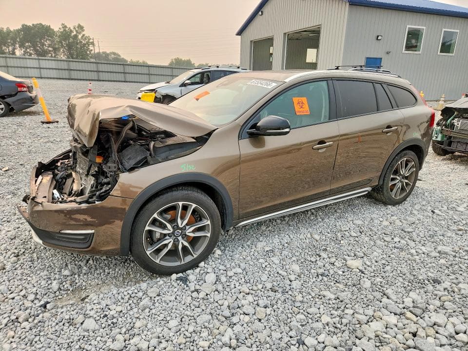 2017 VOLVO V60 CROSS COUNTRY PREMIER - 1