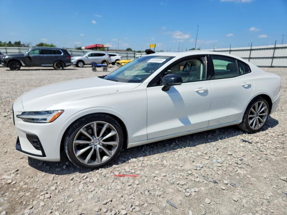 2021 VOLVO S60 T5 MOMENTUM - 1