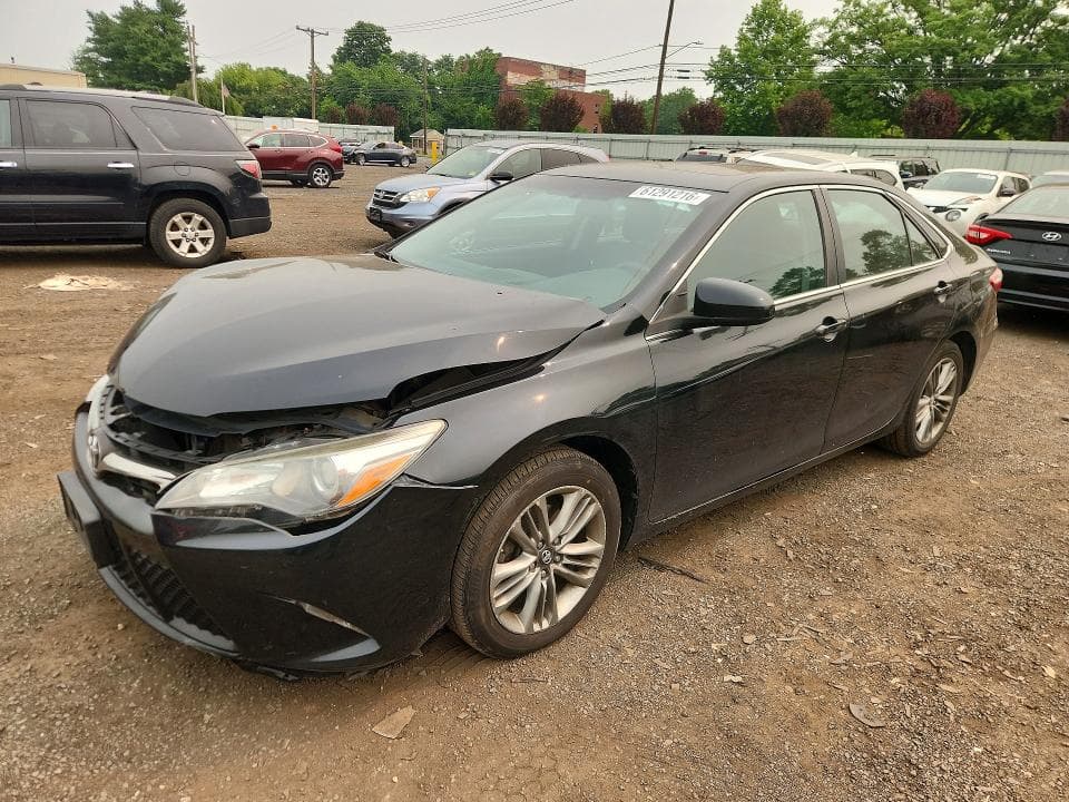2017 TOYOTA CAMRY SE - 1