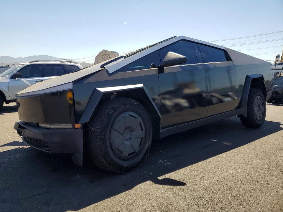 2024 TESLA CYBERTRUCK - 1