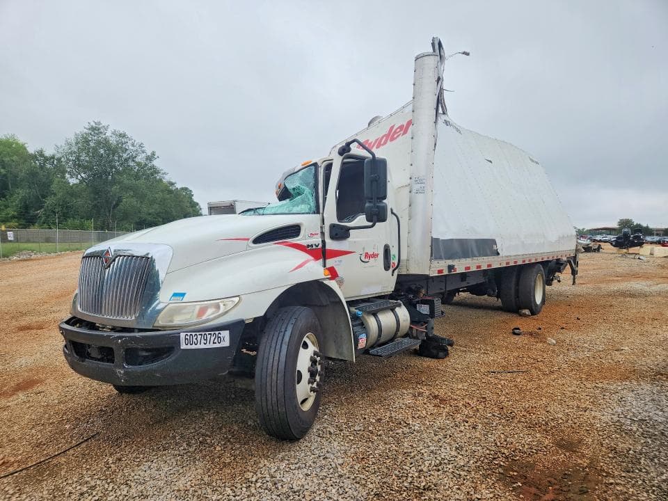 2020 INTERNATIONAL MV607 BOX TRUCK - 1