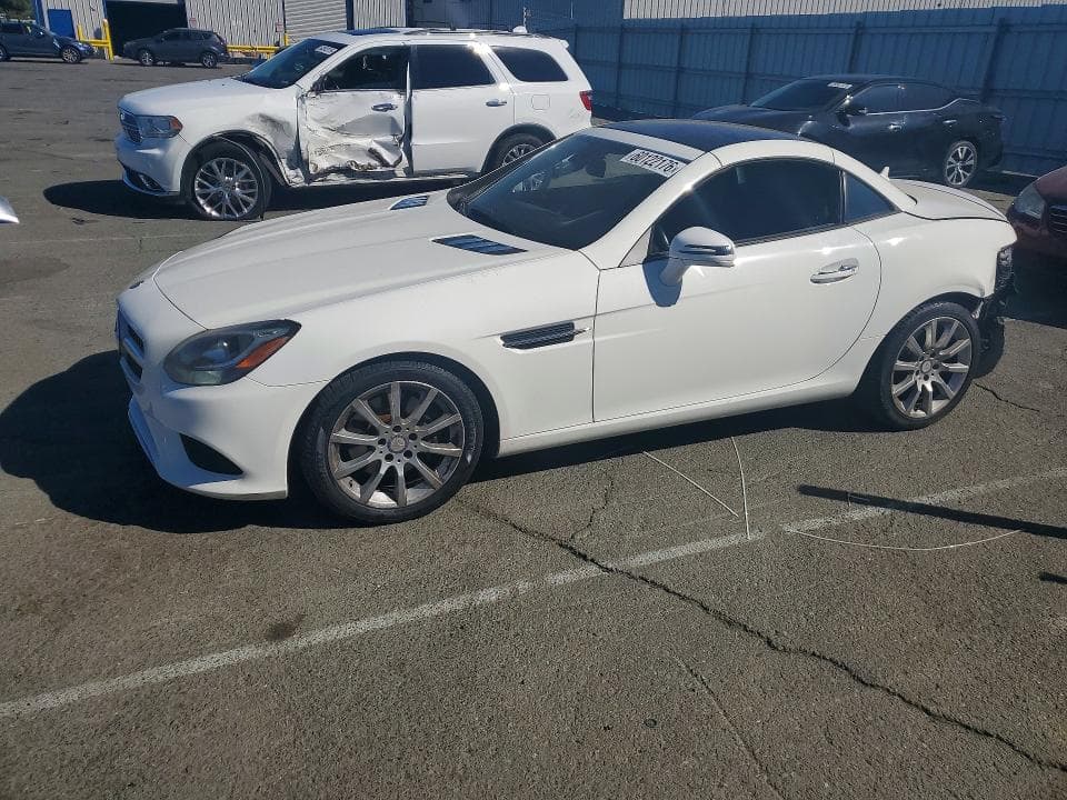 2017 MERCEDES-BENZ SLC 300 - 1