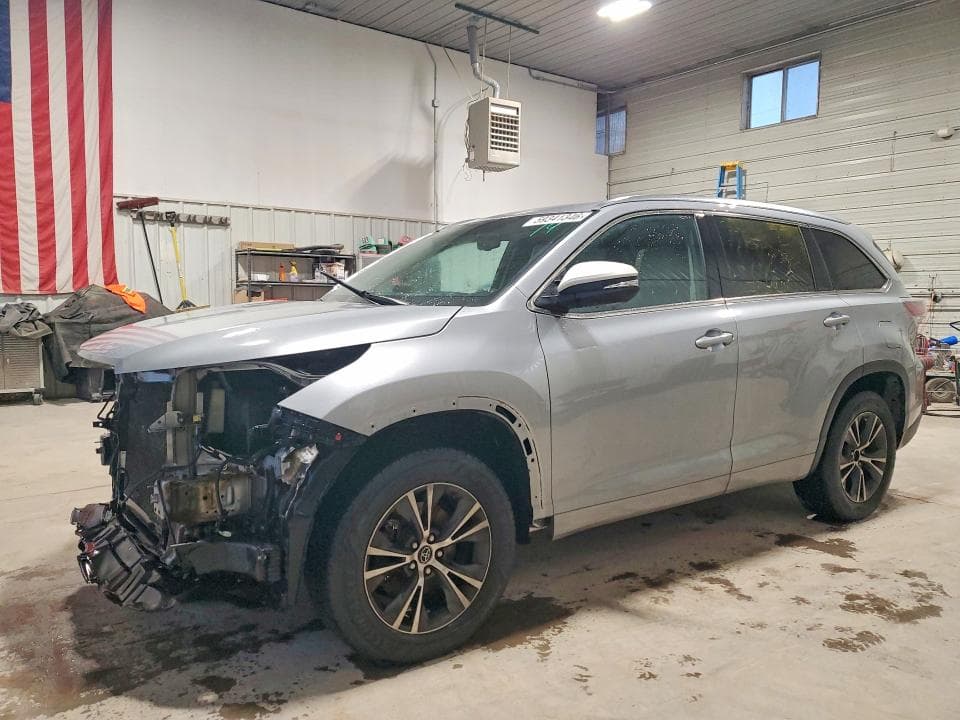 2016 TOYOTA HIGHLANDER XLE