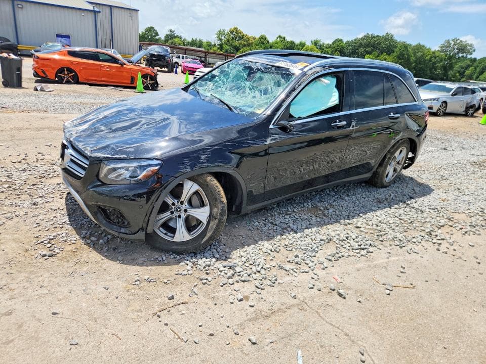 2018 MERCEDES-BENZ GLC 300 - 1