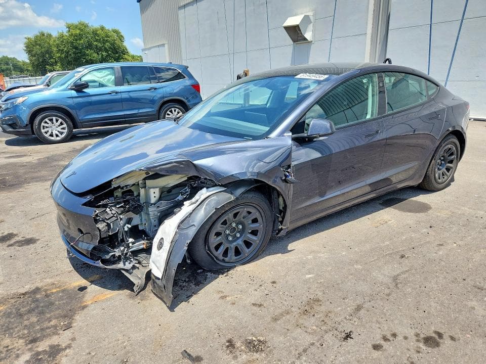 2025 TESLA MODEL 3 - 1