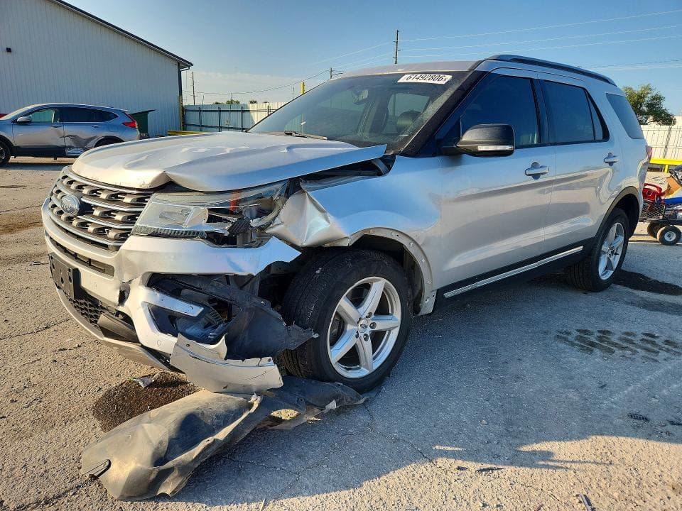 2017 FORD EXPLORER XLT - 1
