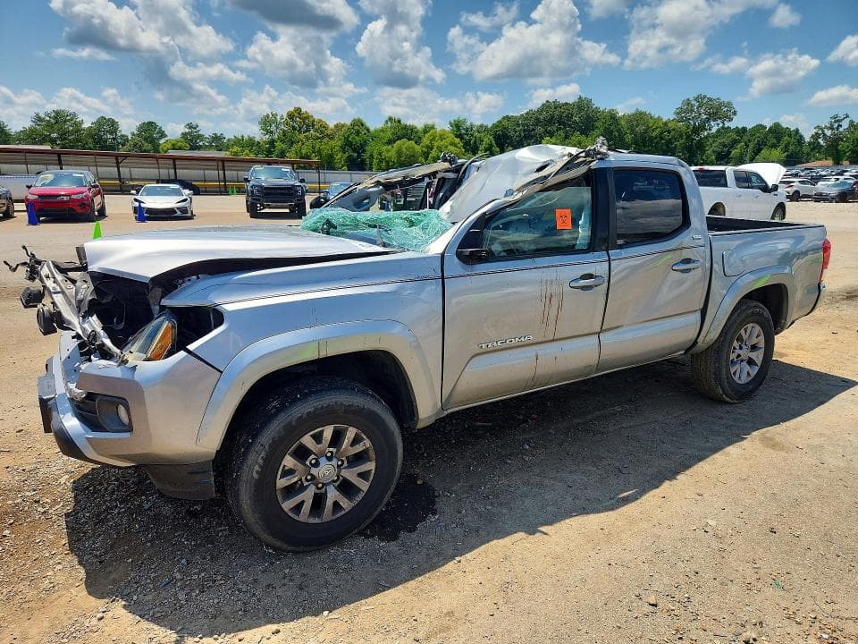 2017 TOYOTA TACOMA SR5 V6 - 1