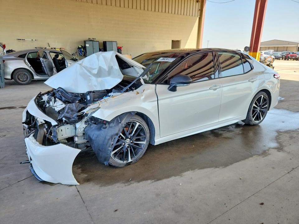 2020 TOYOTA CAMRY XSE - 1