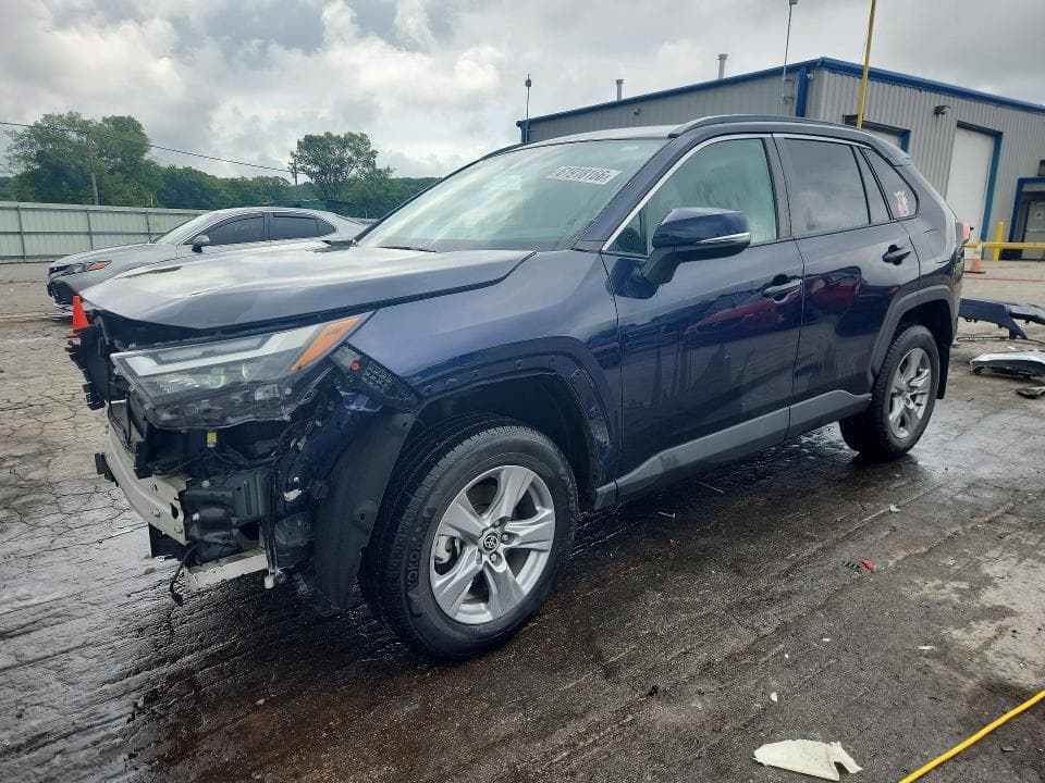 2022 TOYOTA RAV4 XLE - 1
