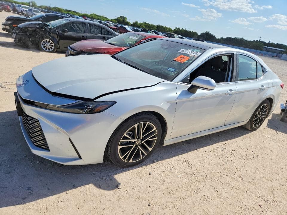 2025 TOYOTA CAMRY XLE - 1