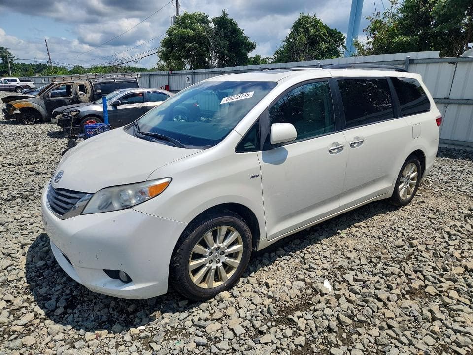 2017 TOYOTA SIENNA XLE 7-PASSENGER - 1