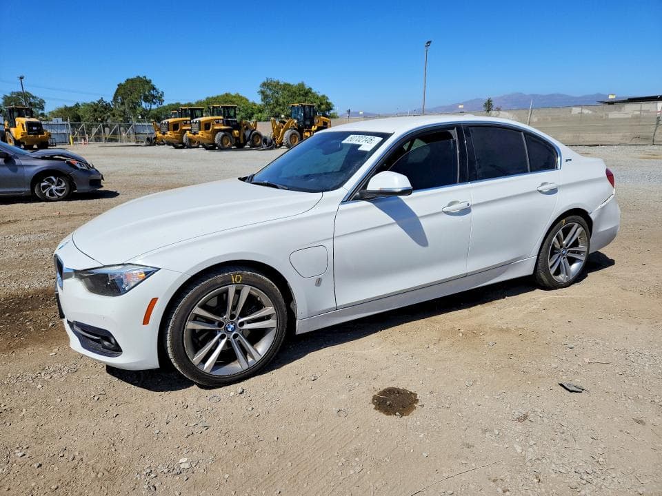 2017 BMW 330E - 1