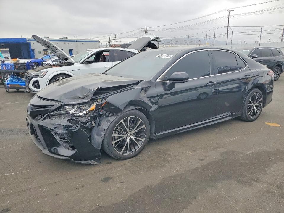 2019 TOYOTA CAMRY HYBRID SE - 1