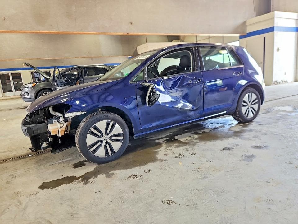 2019 VOLKSWAGEN E-GOLF SE - 1