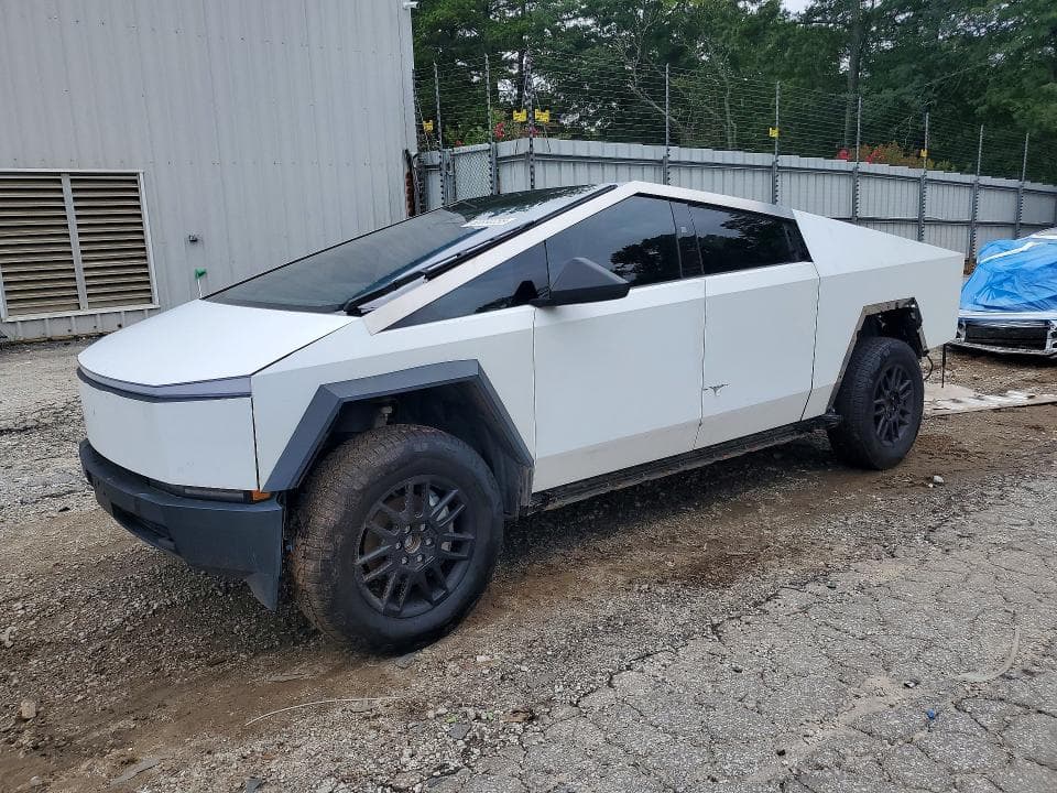 2024 TESLA CYBERTRUCK - 1