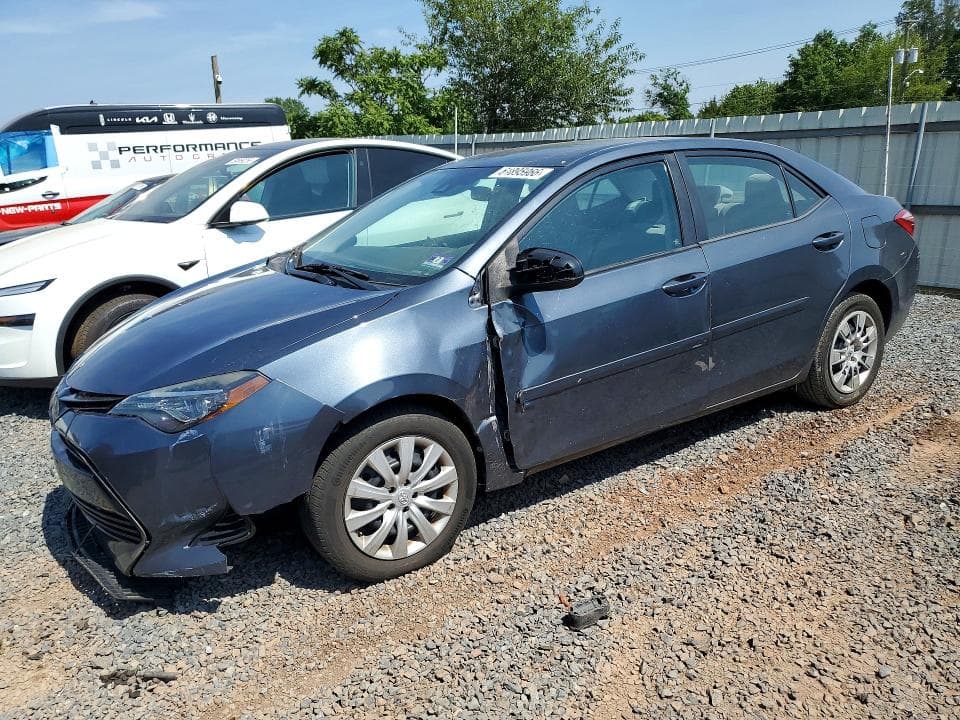 2017 TOYOTA COROLLA LE - 1