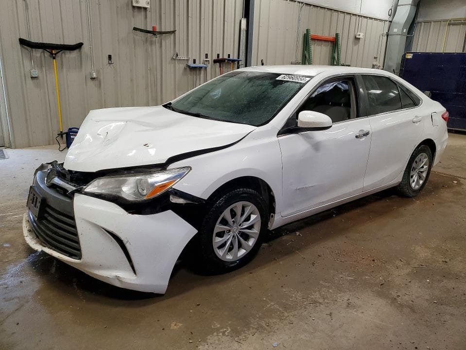 2017 TOYOTA CAMRY LE - 1
