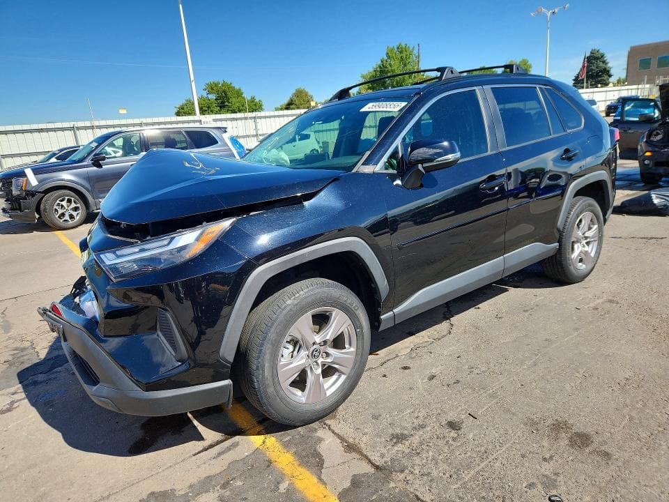 2022 TOYOTA RAV4 XLE XLE - 1