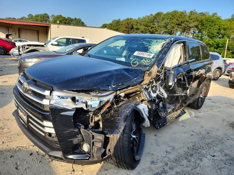 2017 TOYOTA HIGHLANDER LE PLUS - 1