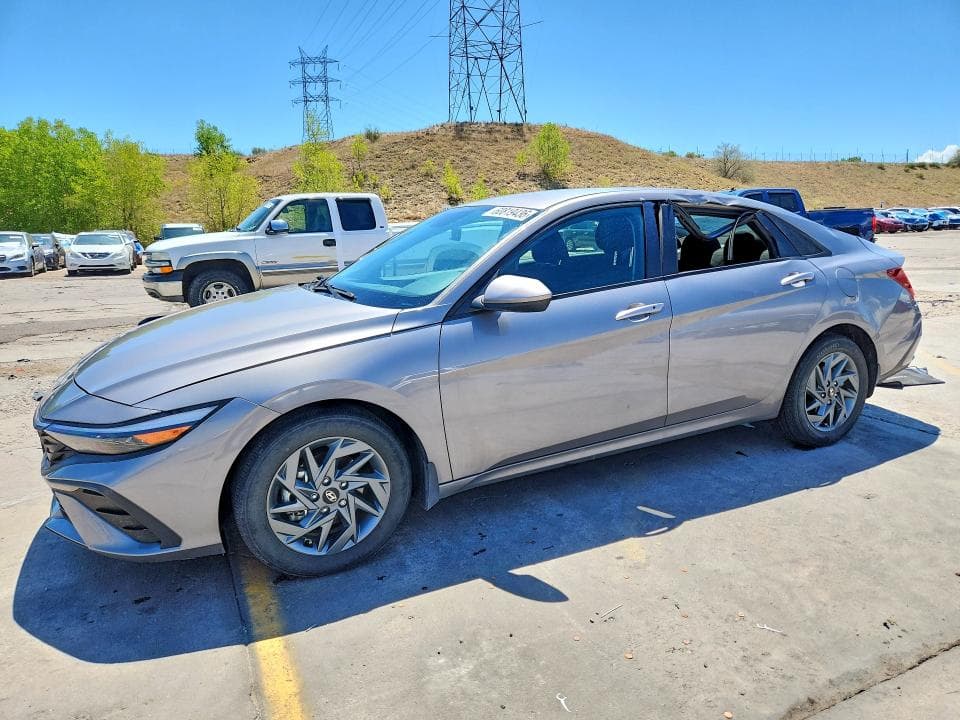 2024 HYUNDAI ELANTRA SEL - 1