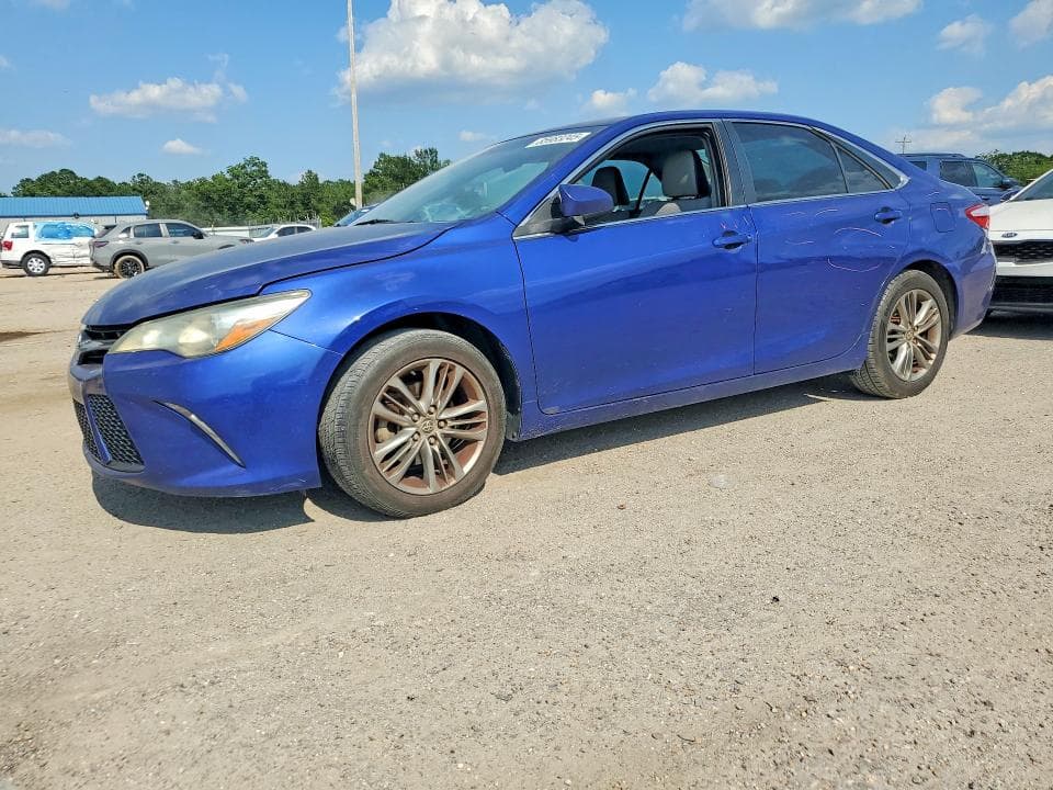 2016 TOYOTA CAMRY SE
