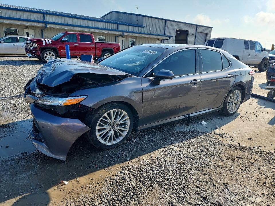 2018 TOYOTA CAMRY XLE XLE - 1