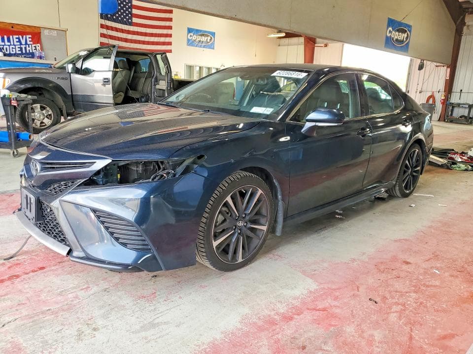 2018 TOYOTA CAMRY XSE - 1