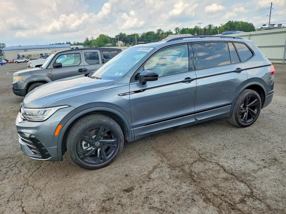 2024 VOLKSWAGEN TIGUAN SE R-LINE BLACK - 1