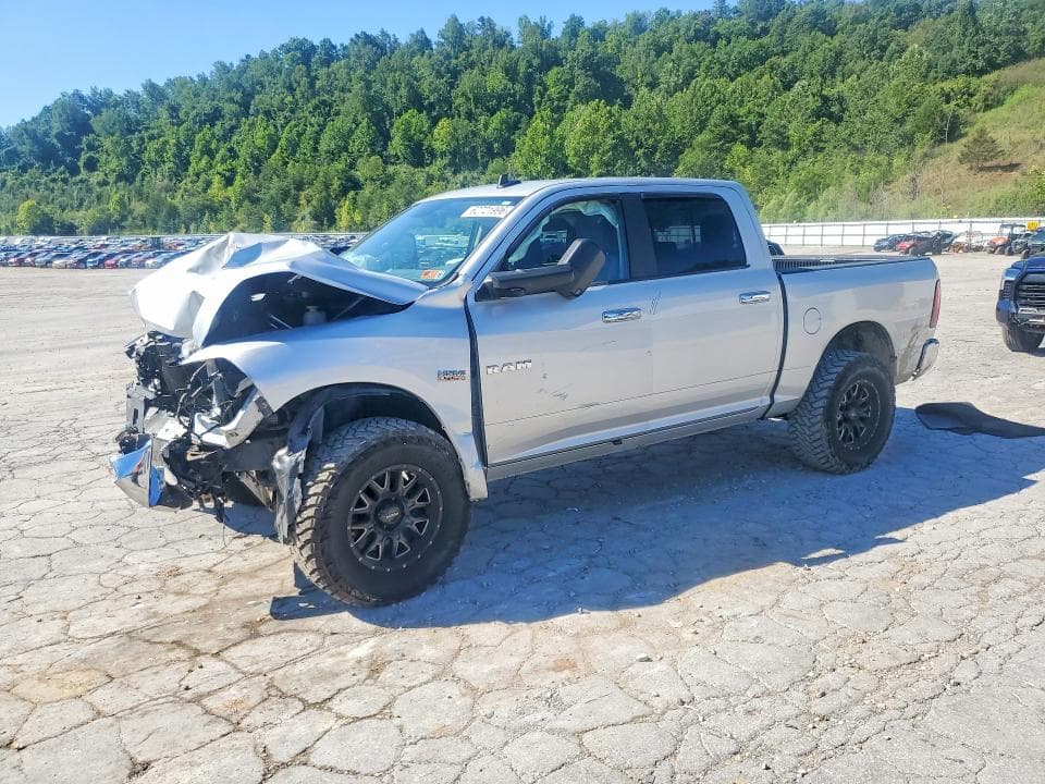 2017 RAM 1500 SLT - 1