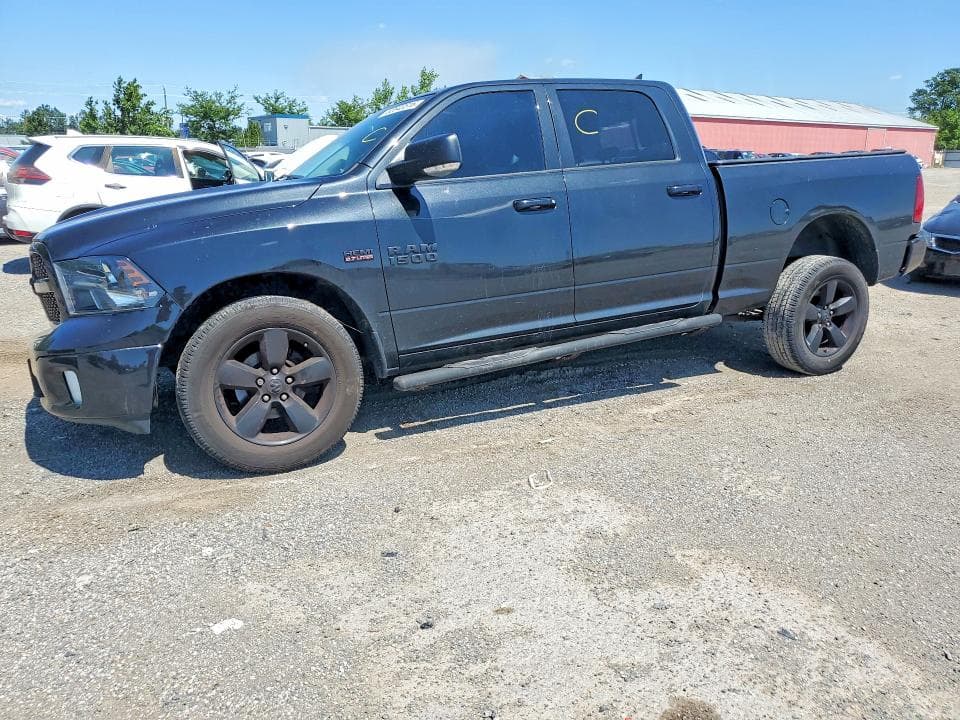 2018 RAM 1500 SLT - 1