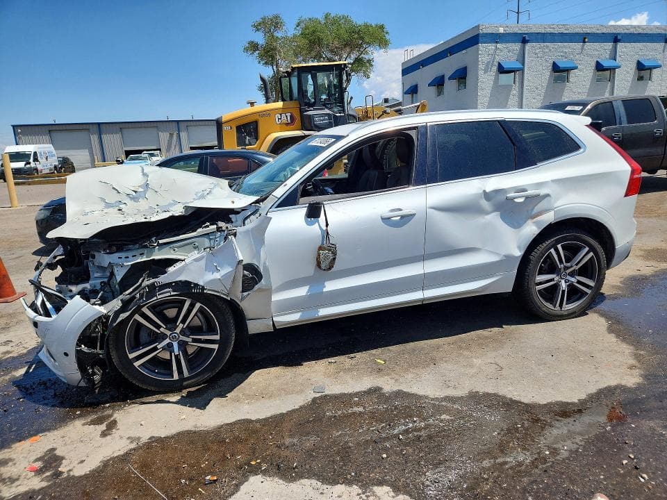 2019 VOLVO XC60 T8 - 1