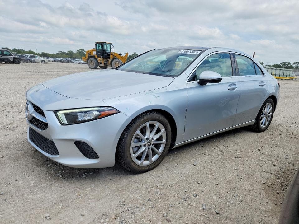2021 MERCEDES-BENZ A 220 - 1