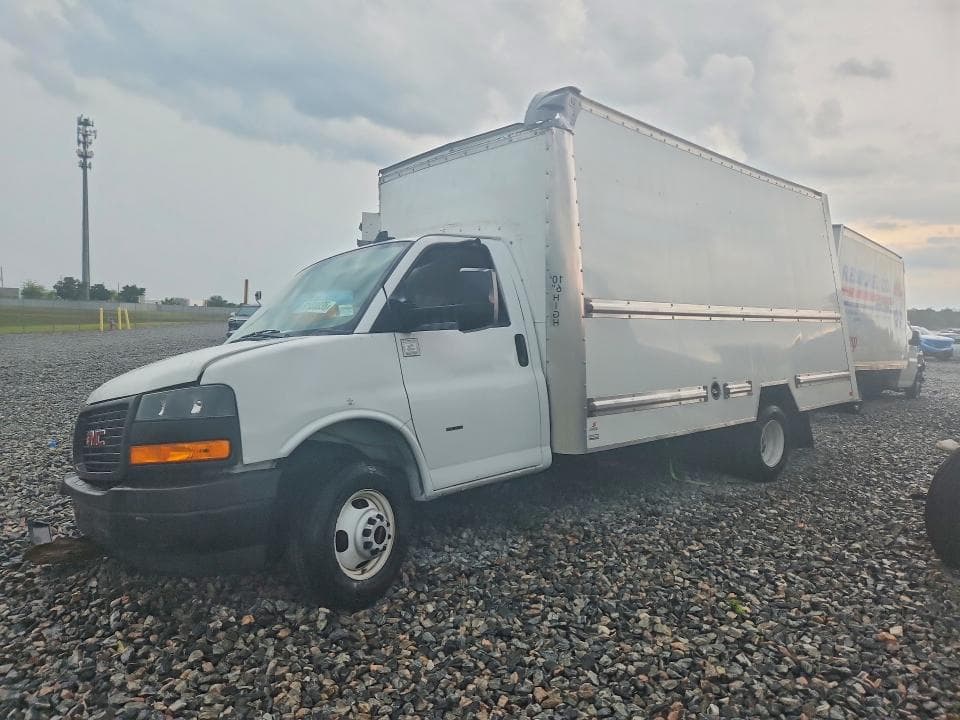 2022 GMC SAVANA BOX TRUCK - 1