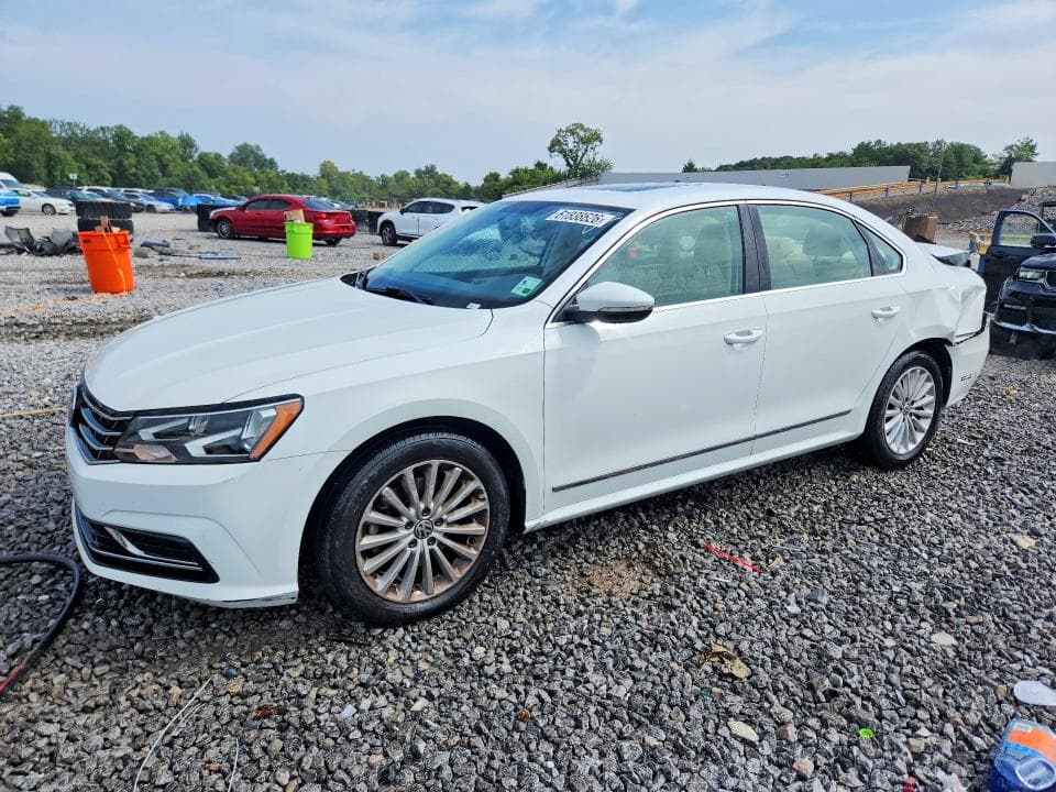 2017 VOLKSWAGEN PASSAT SE - 1