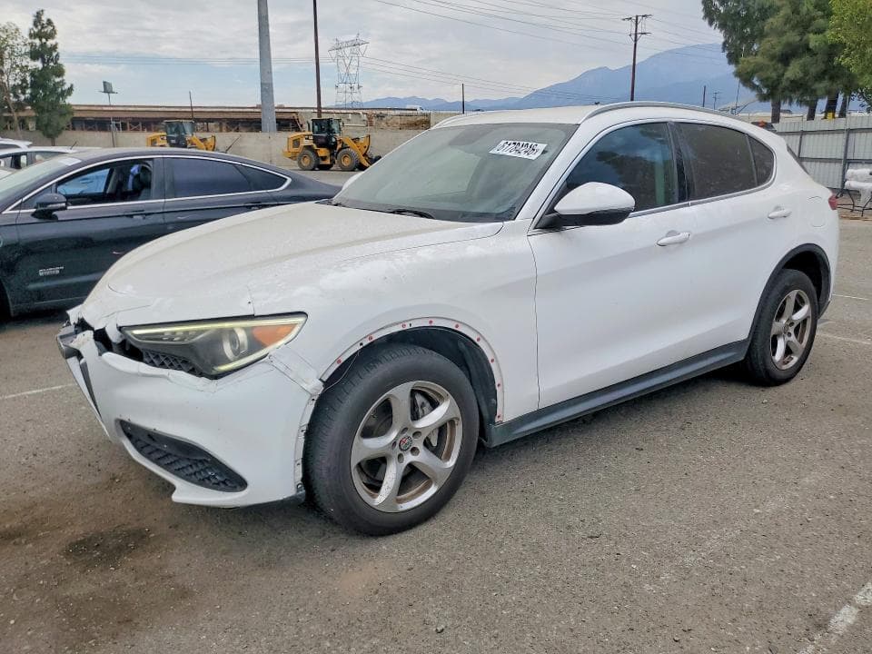 2018 ALFA ROMEO STELVIO - 1