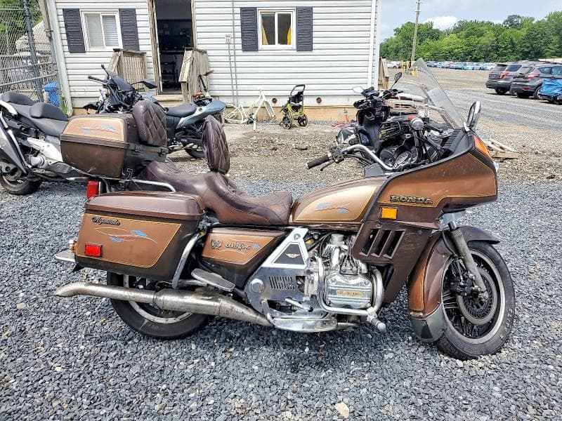 1982 HONDA GL1100 A