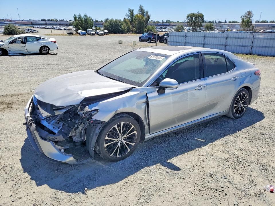 2018 TOYOTA CAMRY SE - 1
