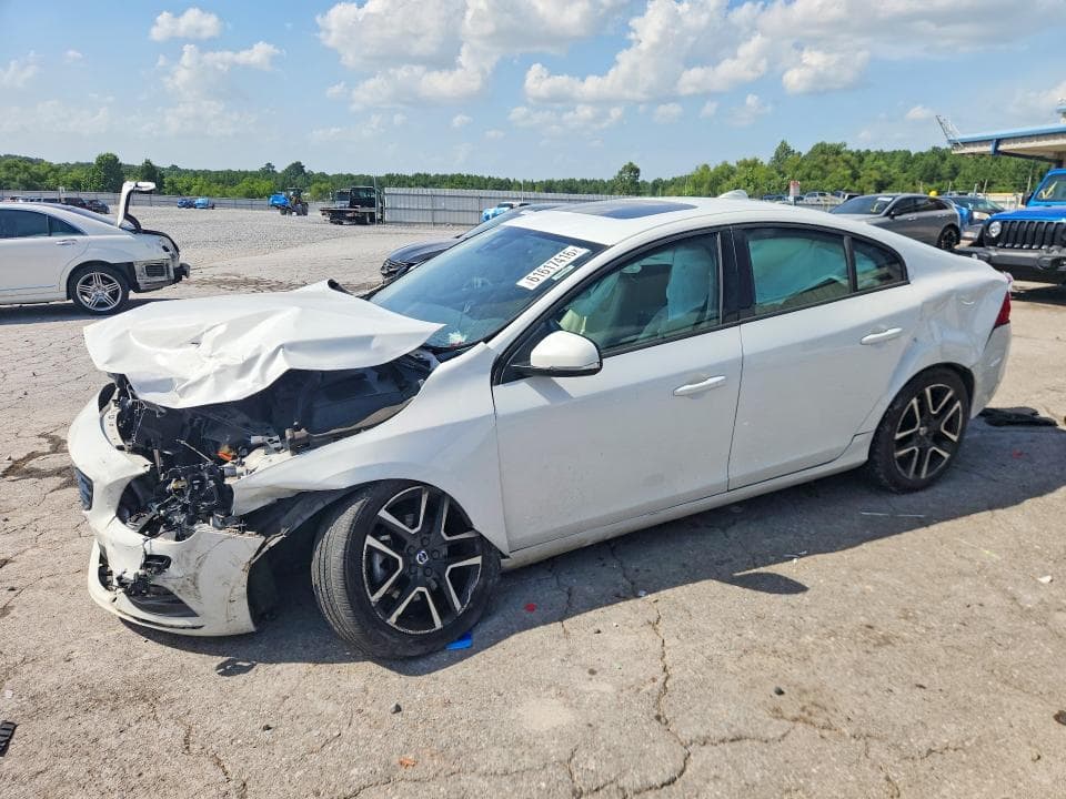 2017 VOLVO S60 - 1