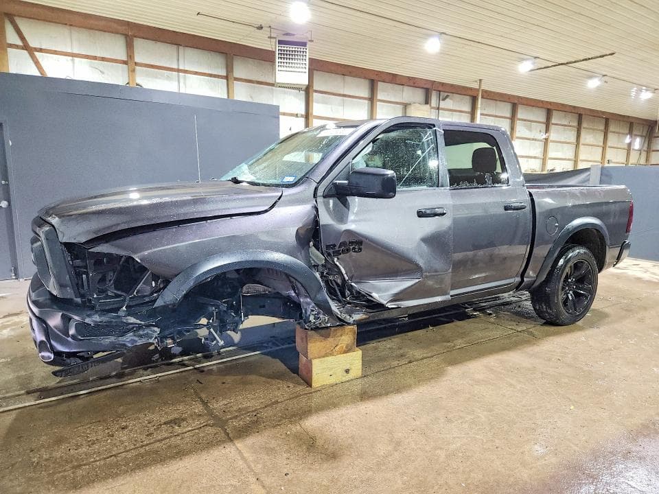 2024 RAM 1500 CLASSIC SLT - 1