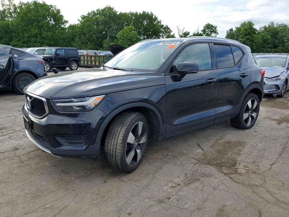 2019 VOLVO XC40 T5 MOMENTUM - 1