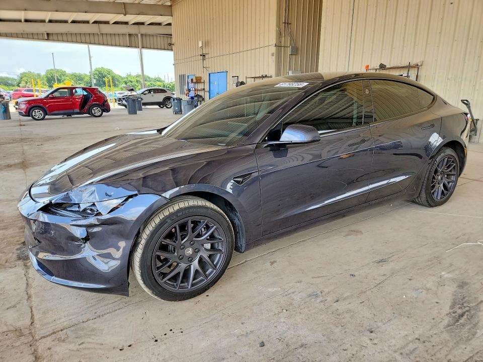 2025 TESLA MODEL 3 - 1