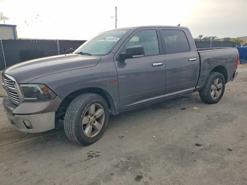 2017 RAM 1500 SLT - 1
