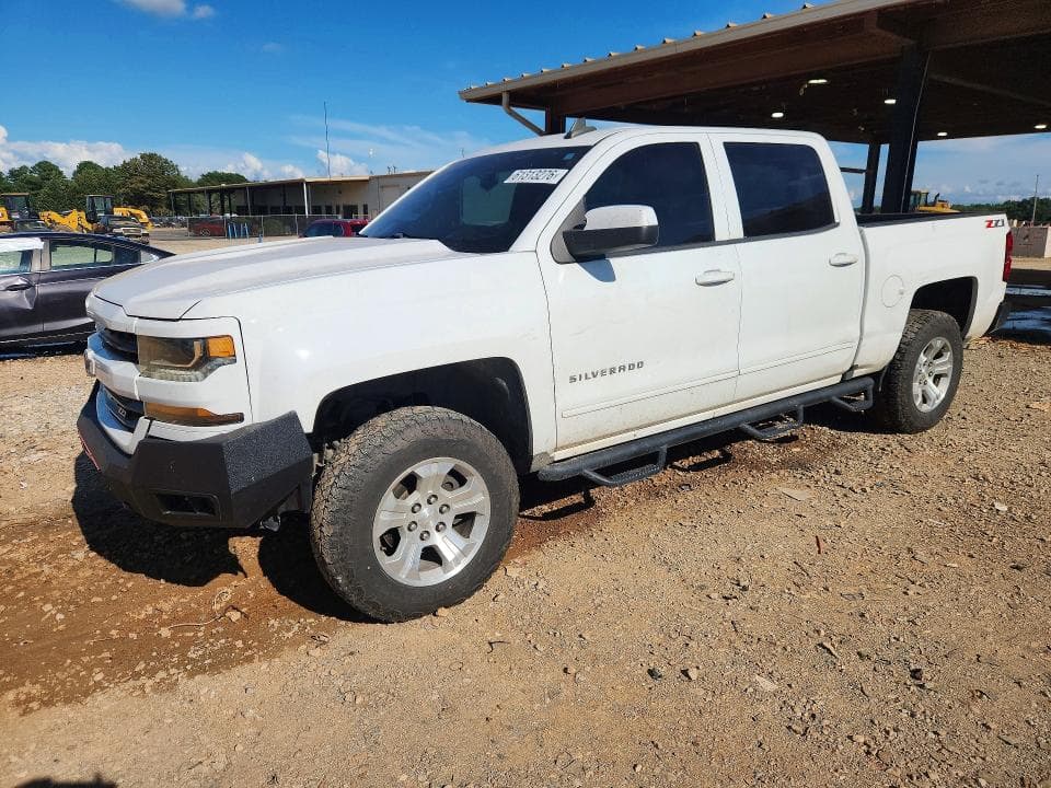 2018 CHEVROLET SILVERADO K1500 LT - 1