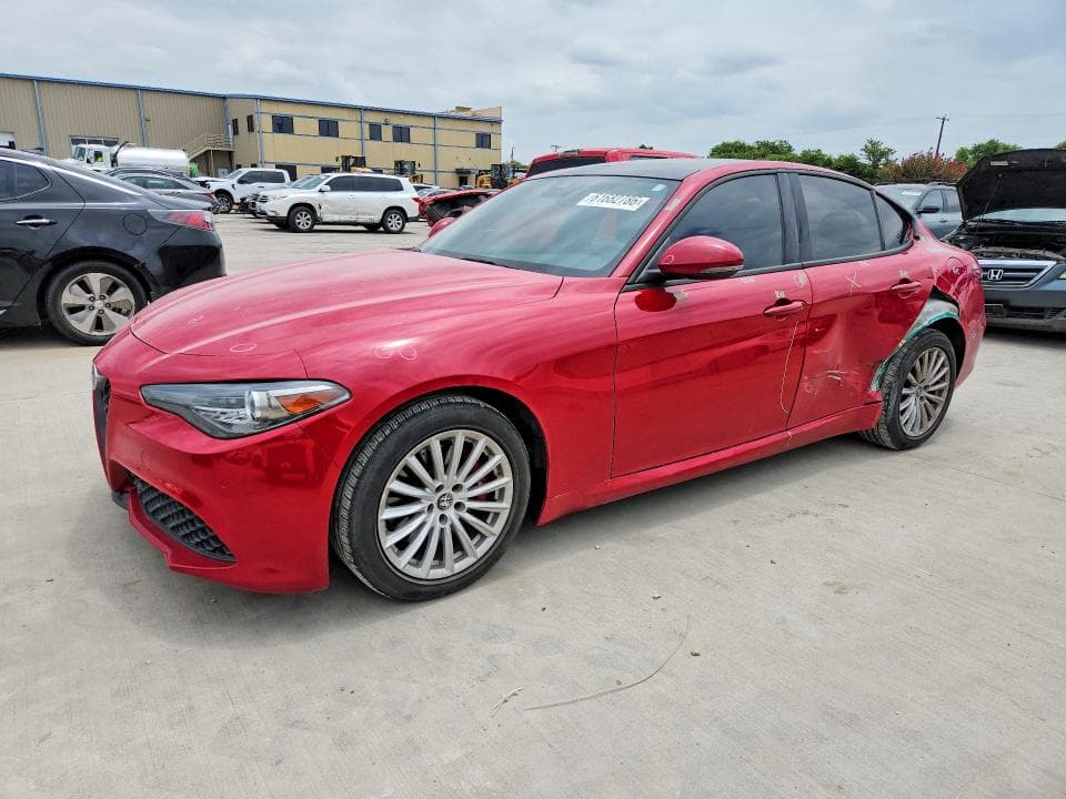 2022 ALFA ROMEO GIULIA - 1