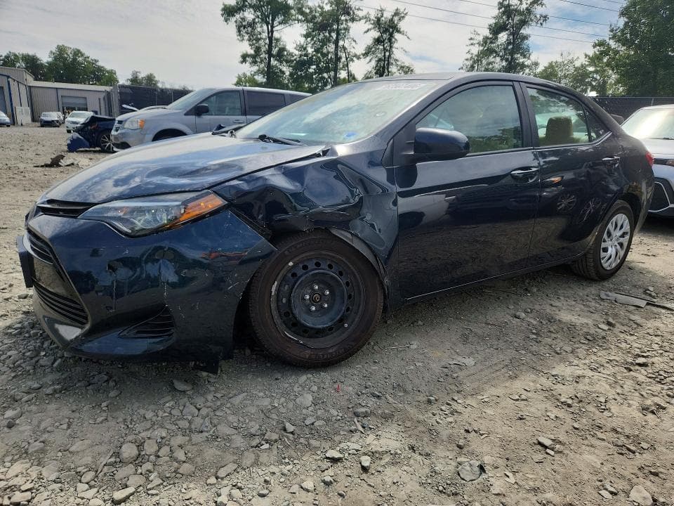 2018 TOYOTA COROLLA LE - 1